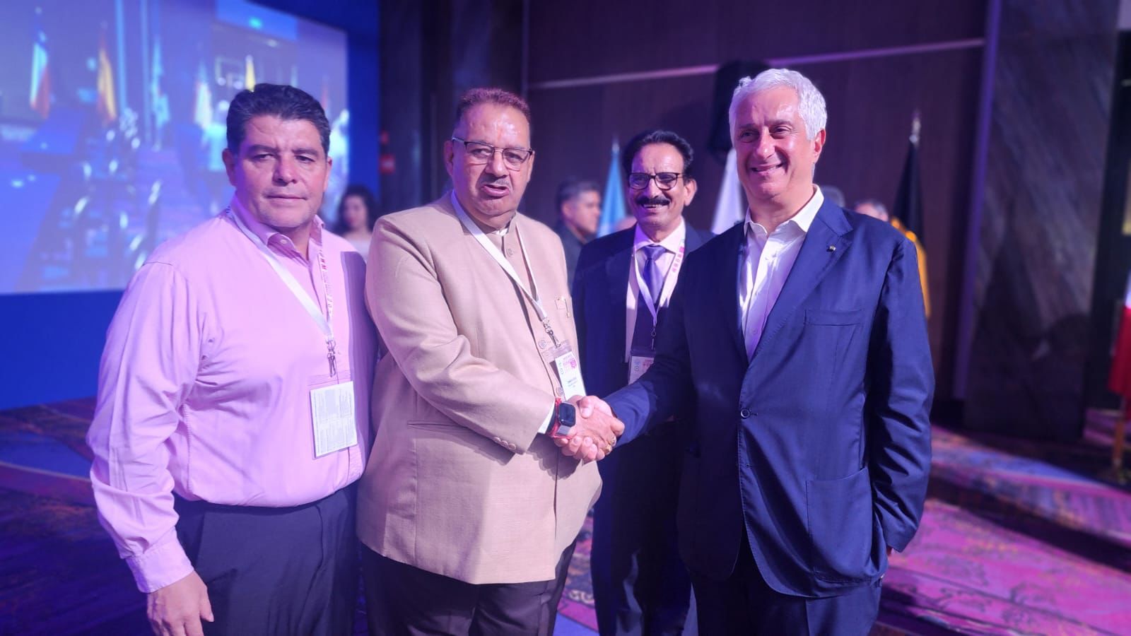 मेक्सिको से उत्तराखंड लौटने पर  मंत्री  जोशी  प्रदेषों के विपणन बोर्डो को पत्र लिखकर  जाने किस माडल पर कार्य करने के निर्देश देंगे