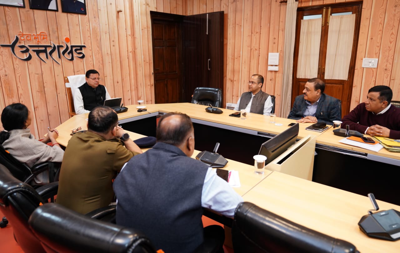 श्रमिकों को सुरक्षित निकालने को हर बाधा दूर कर रही रेस्क्यू टीम: धामी