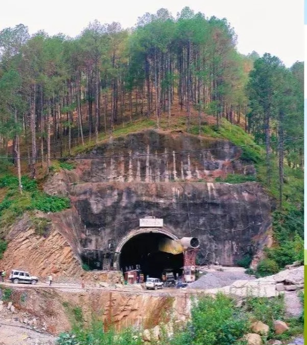 सिलक्यारा सुरंग हादसे पर सरकार सख्त, विस्तृत जांच के दिए आदेश