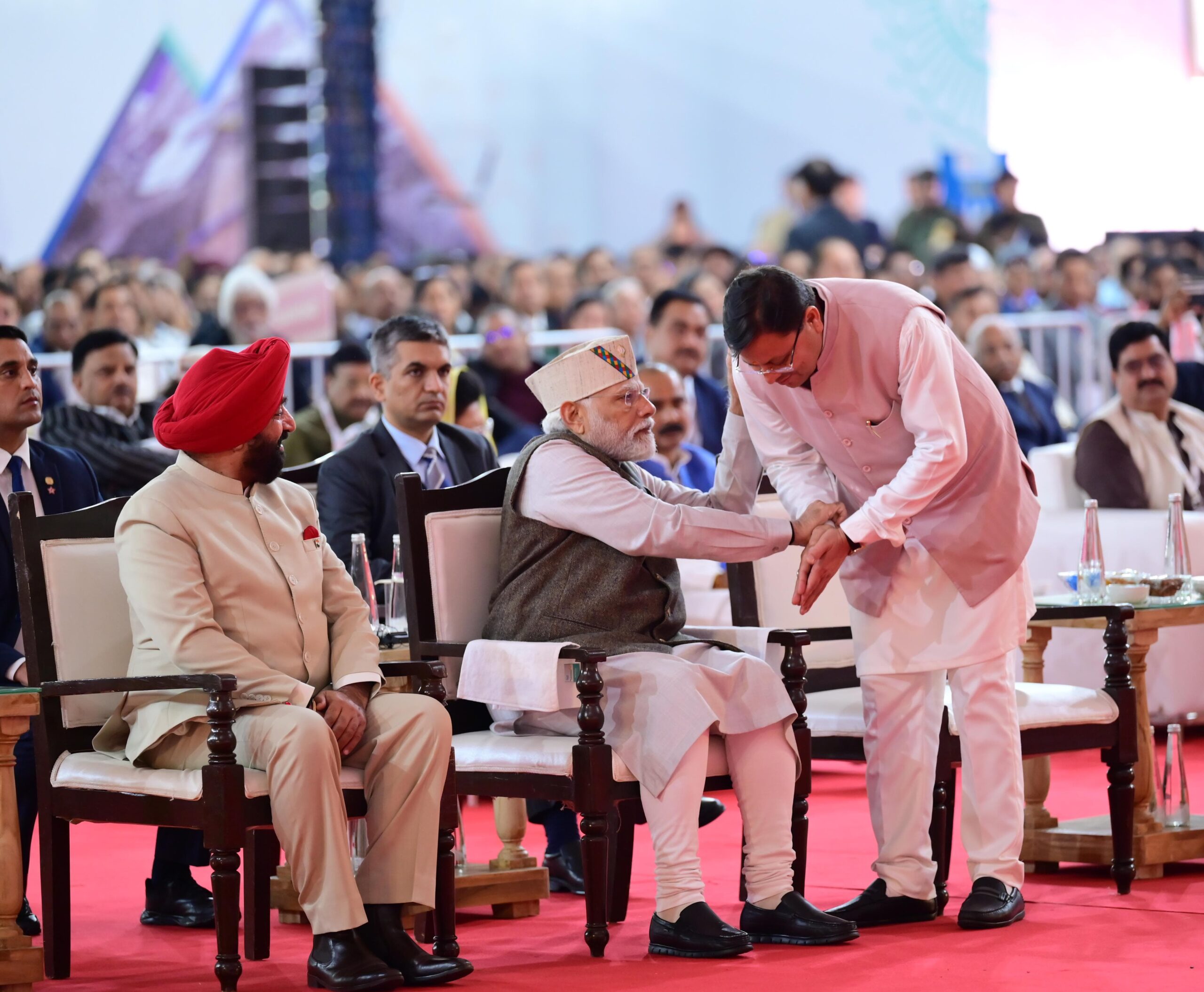 ये हमारा सौभाग्य है कि मोदी जी के नेतृत्व में  हम उस महान यात्रा के सहयात्री हैं जिस यात्रा का गंतव्य भारत को परम वैभवशाली राष्ट्र बनाना है: धामी