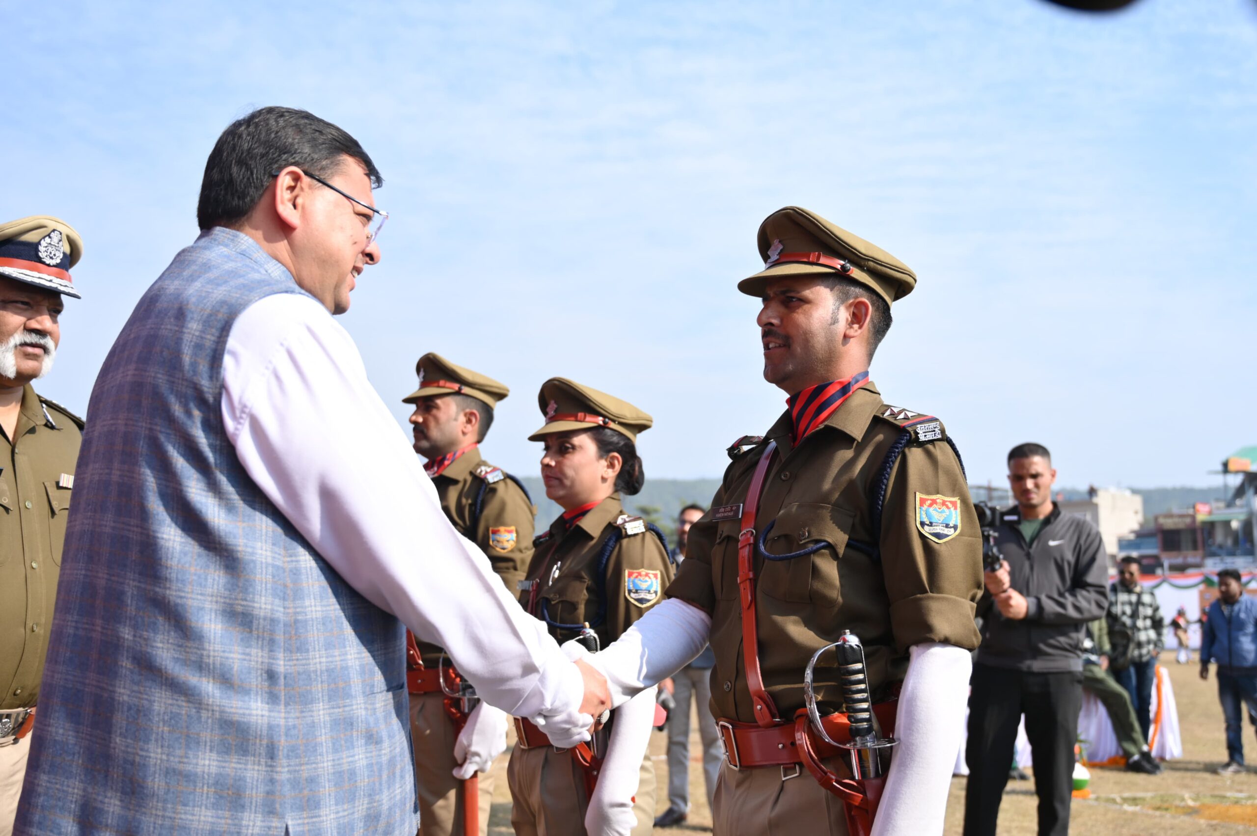 मुख्यमंत्री की घोषणा :  पी.आर.डी. स्वयं सेवकों को प्रत्येक 2 साल पर 1 गर्म वर्दी एवं 1 सामान्य वर्दी विभाग द्वारा दी जायेगी