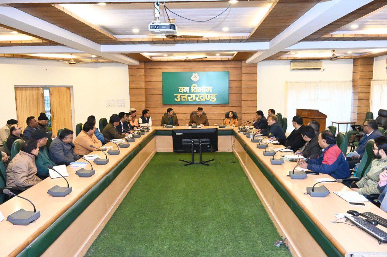 मसूरी विन्टरलाईन कार्निवाल से जुड़े कार्यक्रम की तैयारियों के संबंध में  कैबिनेट मंत्री गणेश जोशी ने ली बैठक दिए ये निर्देश