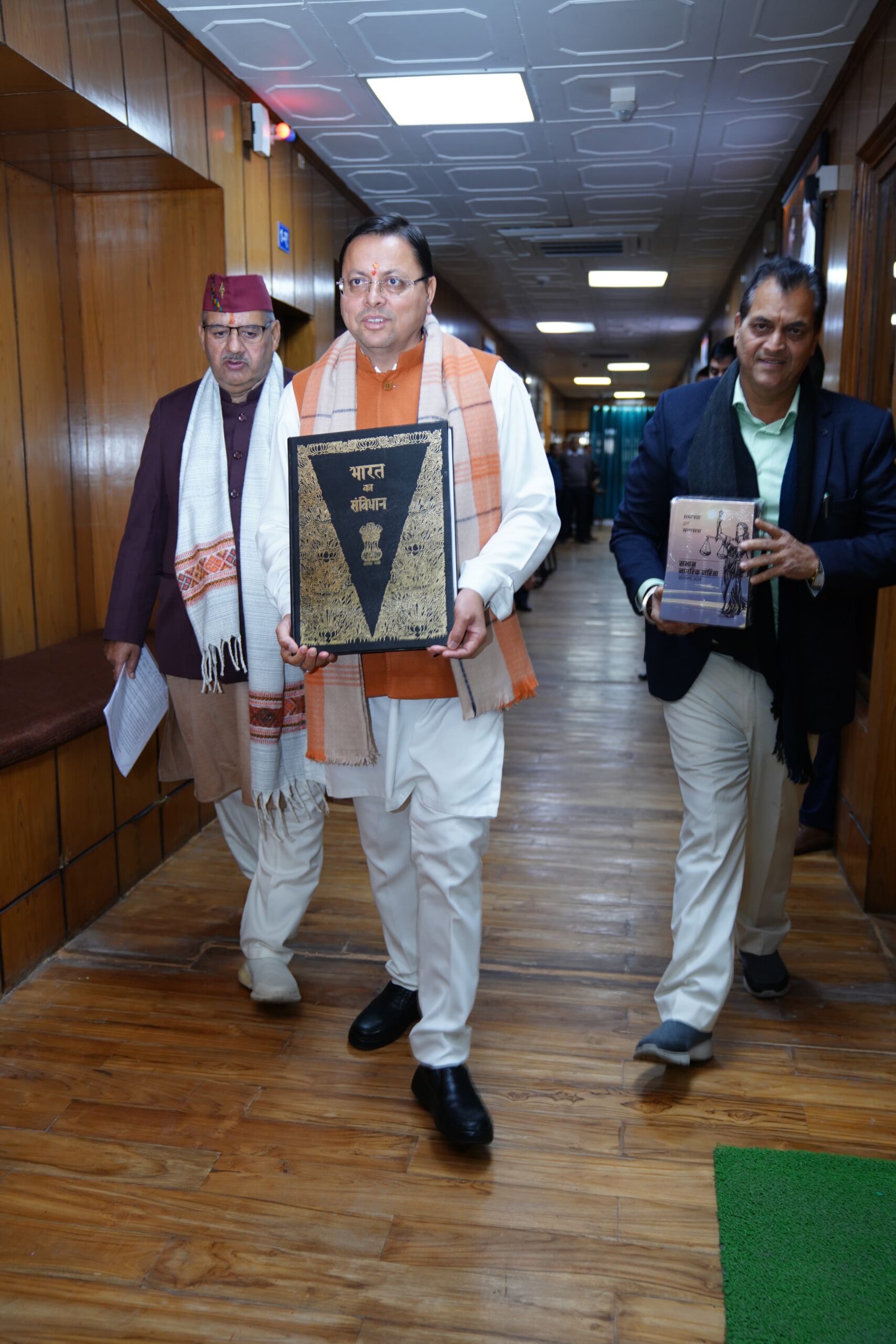 उत्तराखंड विधानसभा ने रचा इतिहास सीएम धामी के नेतृत्व में पास हुआ यूसीसी बिल