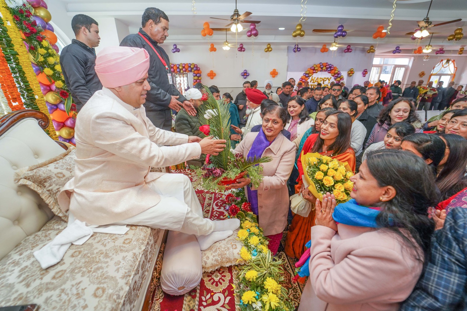 श्री गुरु राम राय दरबार साहिब देहरादून के सज्जादानशीन, गद्दीनशीन श्रीमहंत देवेन्द्र दास जी महाराज का 24वां प्रकटोत्सव श्रद्धाभाव के साथ मनाया गया