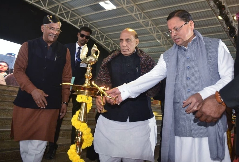 द टोंस ब्रिज स्कूल में रक्षा मंत्री एवं मुख्यमंत्री पुष्कर सिंह धामी ने देश के प्रथम सीडीएस जनरल बिपिन रावत की प्रतिमा का किया अनावरण