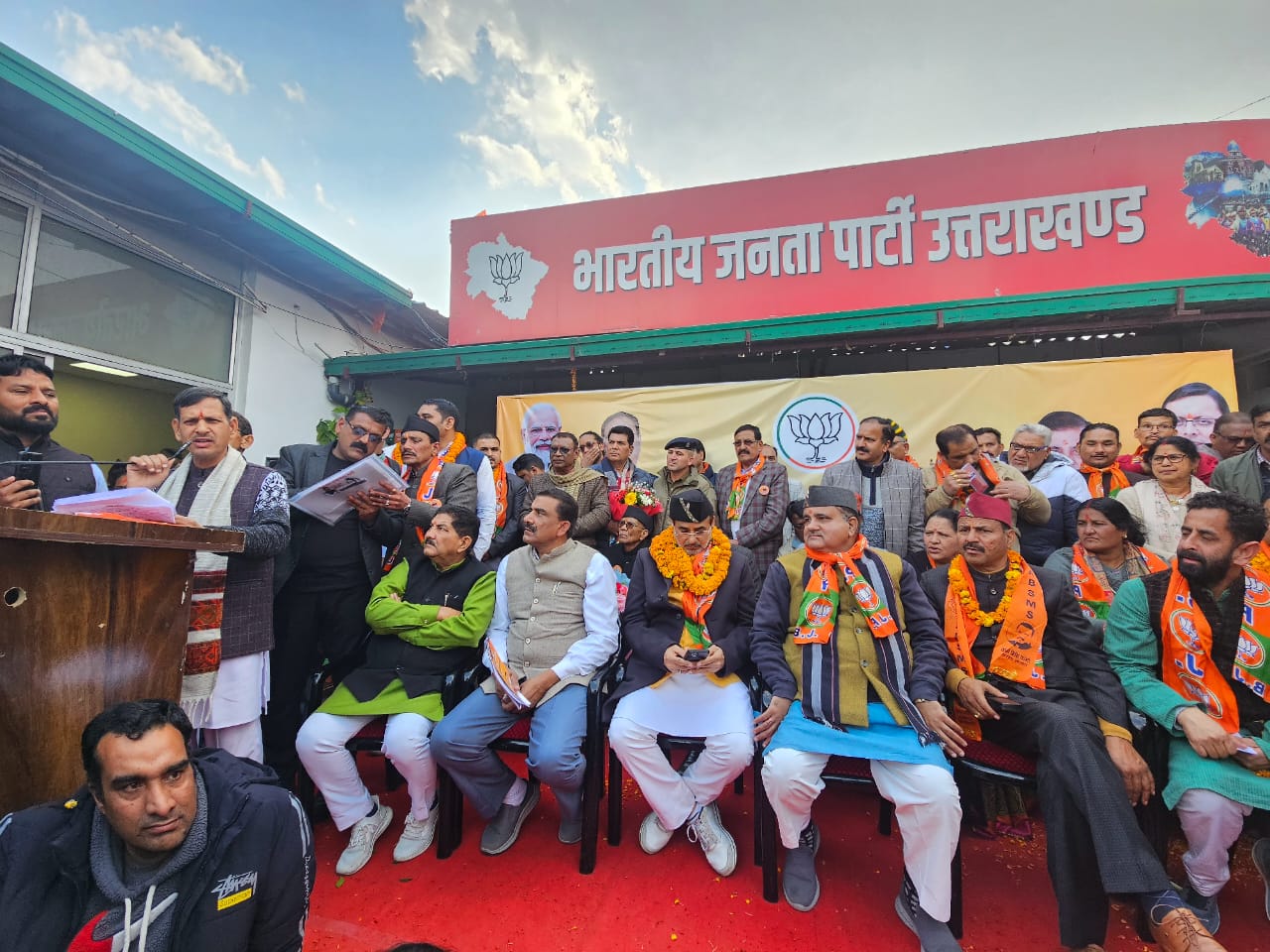 मोदी के चुनावी रथ का राज्य की सभी सीटों पर प्रचंड जीत की हैट्रिक के साथ आगे बढ़ना निश्चित है