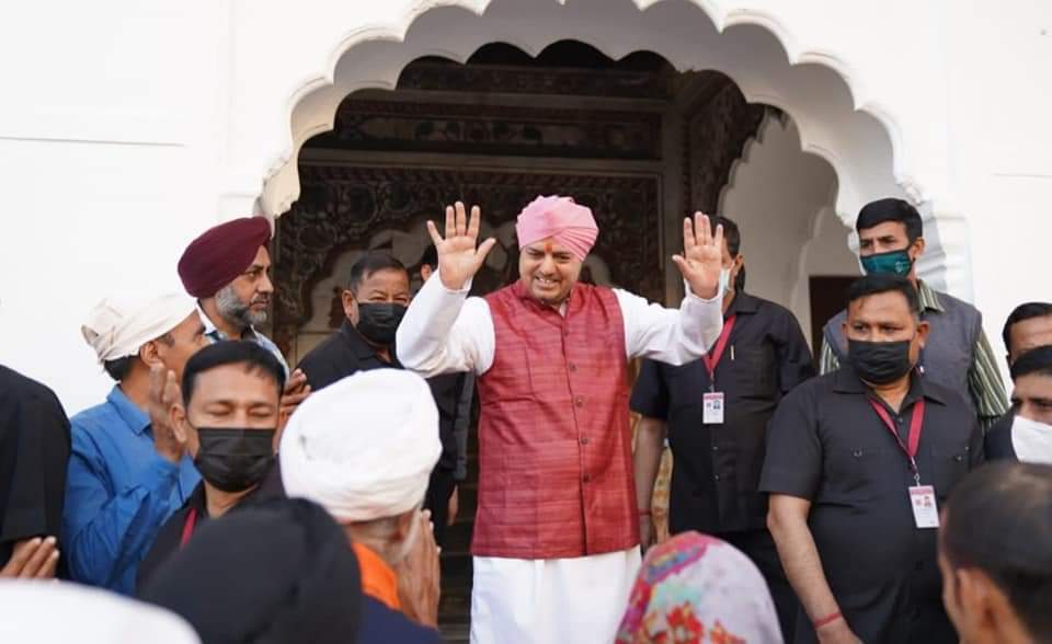 श्री गुरु राम राय जी महाराज के जन्मदिवस के अवसर पर हर साल श्री दरबार साहिब, देहरादून में श्री झण्डे जी मेले का आयोजन किया जाता है.