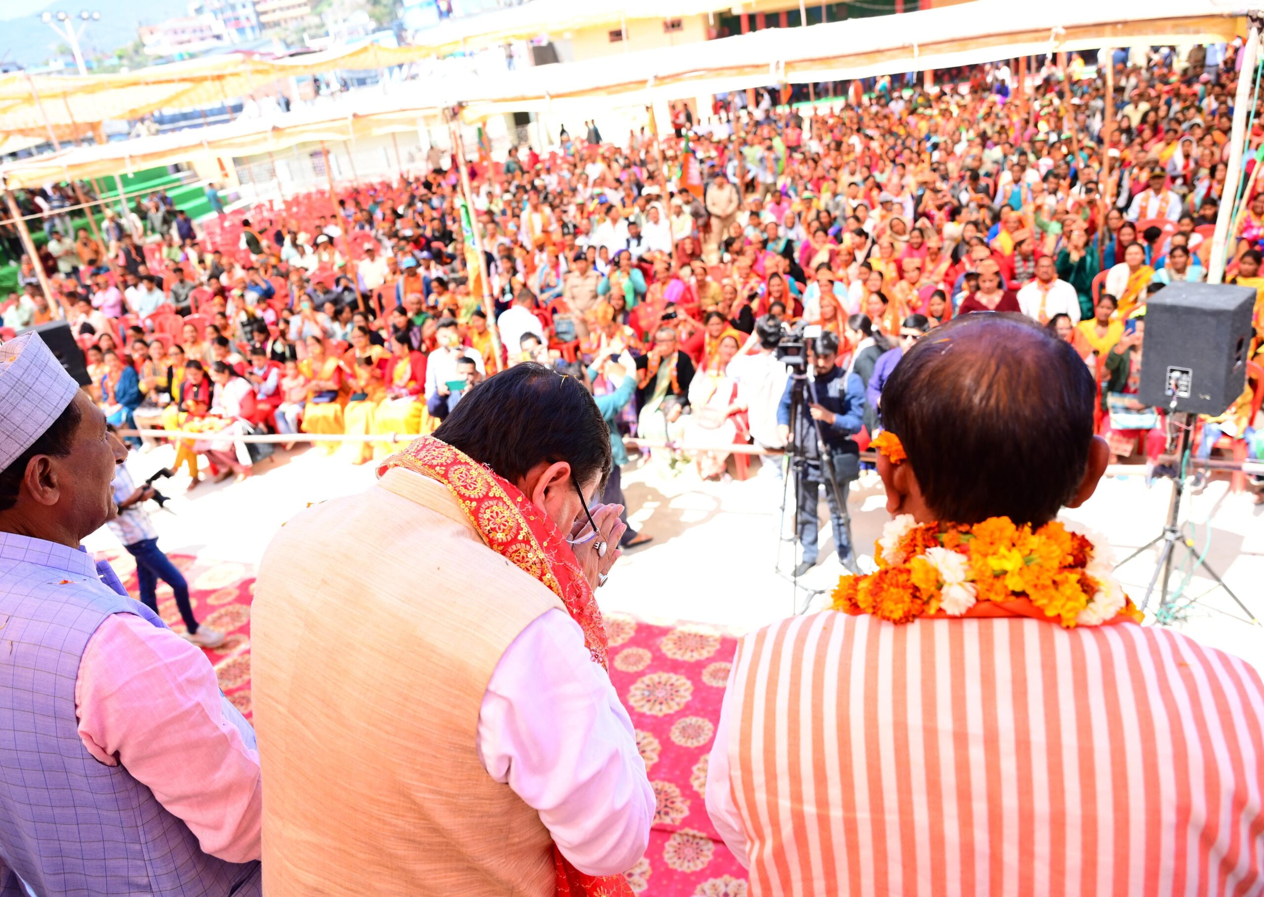 मुख्यमंत्री ने डीडीहाट जिला पिथौरागढ़ में भाजपा प्रत्याशी अजय टम्टा के समर्थन में की जनसभा