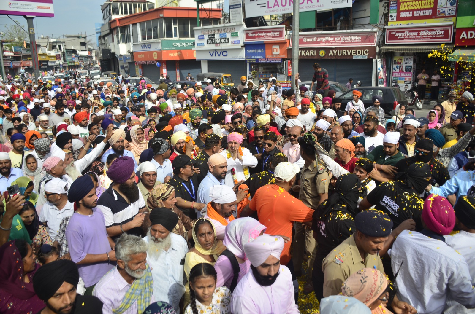 ऐतिहासिक नगर परिक्रमा में शामिल होने के लिए देश-विदेश से संगतें देहरादून पहुंचती हैं : श्री महाराज जी