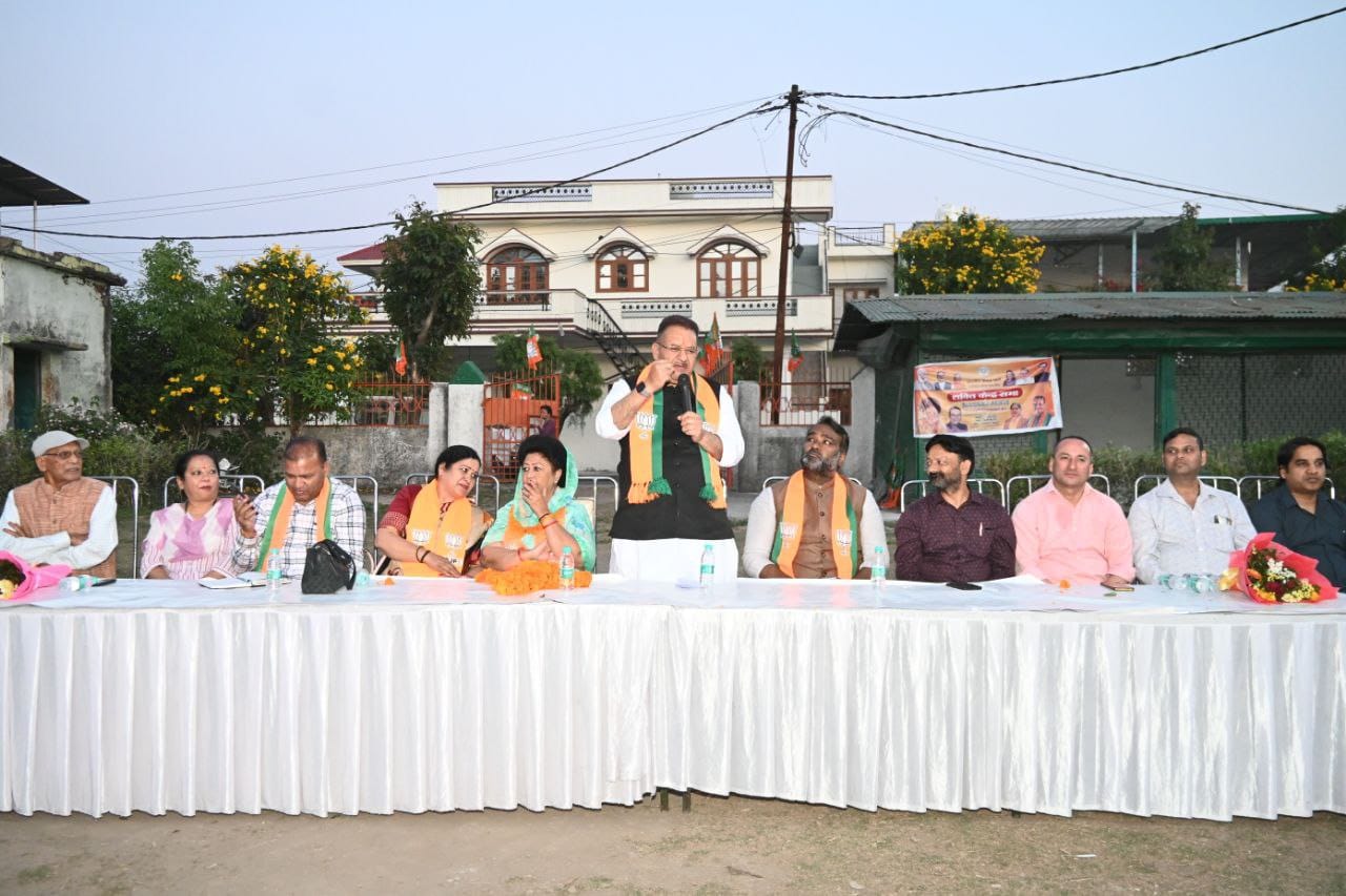 मसूरी विधानसभा क्षेत्र के सालावाला वार्ड में आयोजित शक्ति केंद्र सभा को कैबिनेट मंत्री गणेश जोशी ने किया संबोधित