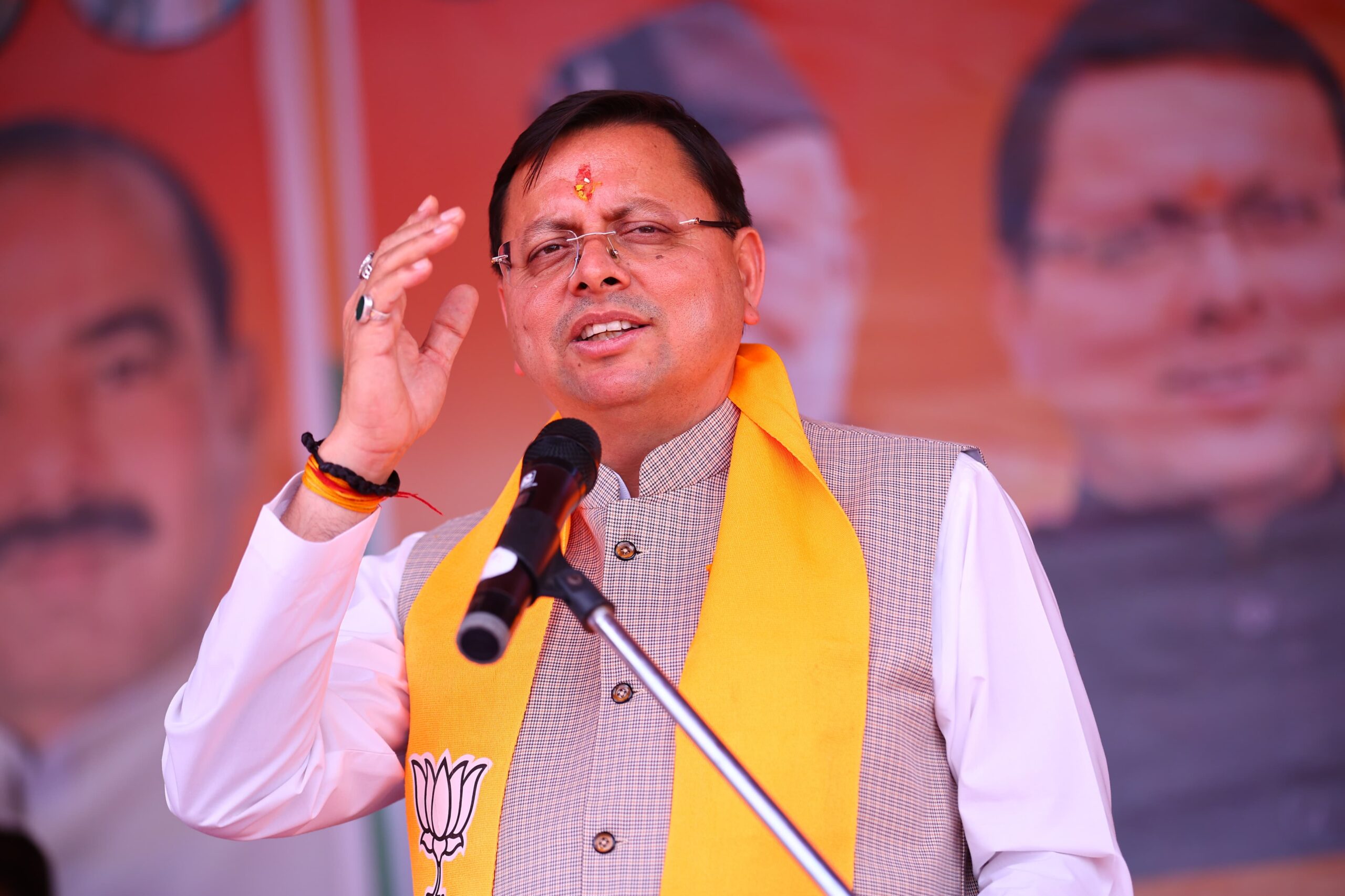 देश की सम्मानित जनता इंडी गठबंधन की विभाजनकारी और उन्मादी विचारधारा को अपने एक वोट की ताकत से नेस्तनाबूद करेगी:धामी