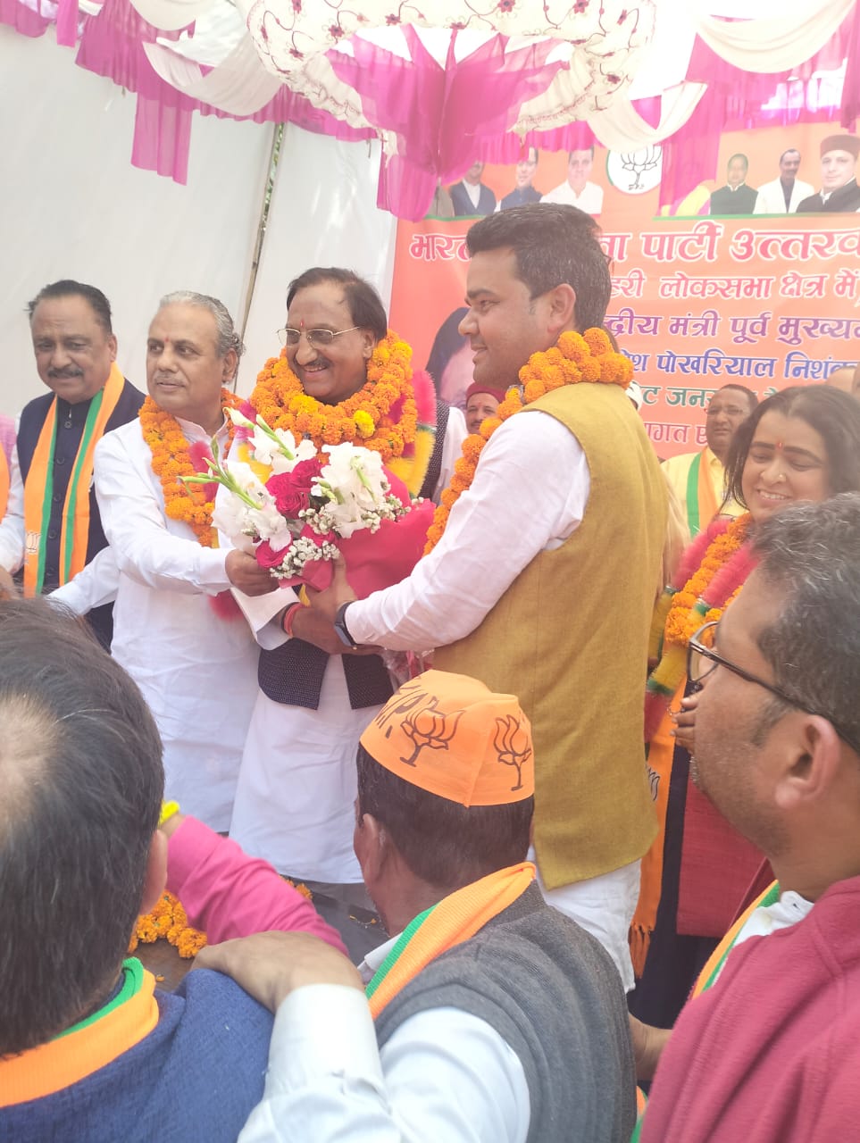 पूर्व सीएम डॉ निशंक ने बड़कोट में किया चुनाव जनसभा संबोधित   