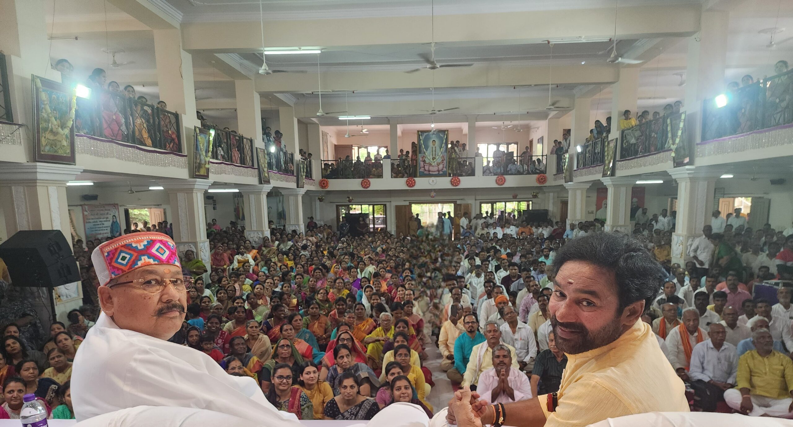 परिवार को स्थापित करने की लड़ाई लड़ रहा है घमंडिया गबंधन: महाराज