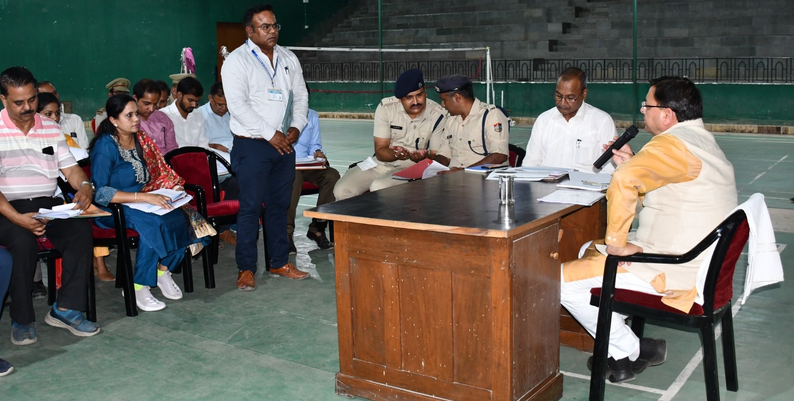 मुख्यमंत्री ने काशीपुर स्पोर्ट्स स्टेडियम में अधिकारियों के साथ की पेयजल एवं बाढ सुरक्षा कार्यों की समीक्षा   