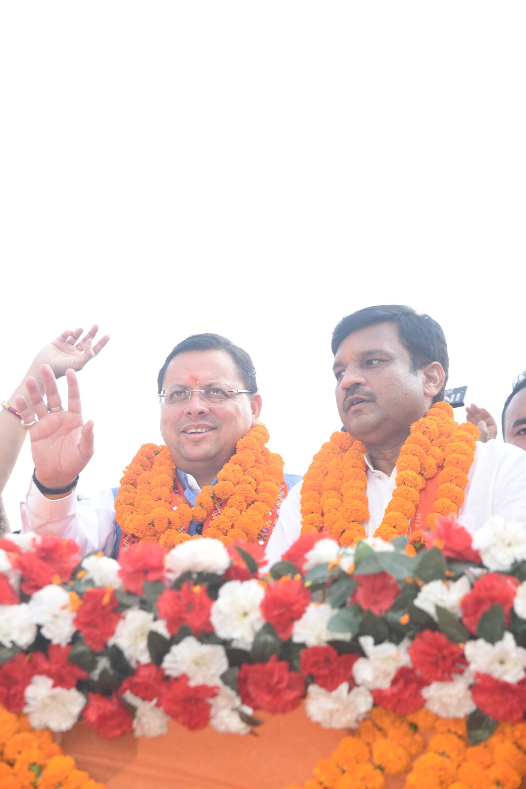 मुख्यमंत्री धामी ने बहराइच, उत्तर प्रदेश में संसदीय क्षेत्र बहराइच से भाजपा प्रत्याशी आनन्द गोंड के पक्ष में आयोजित ‘रोड-शो’ में किया प्रतिभाग