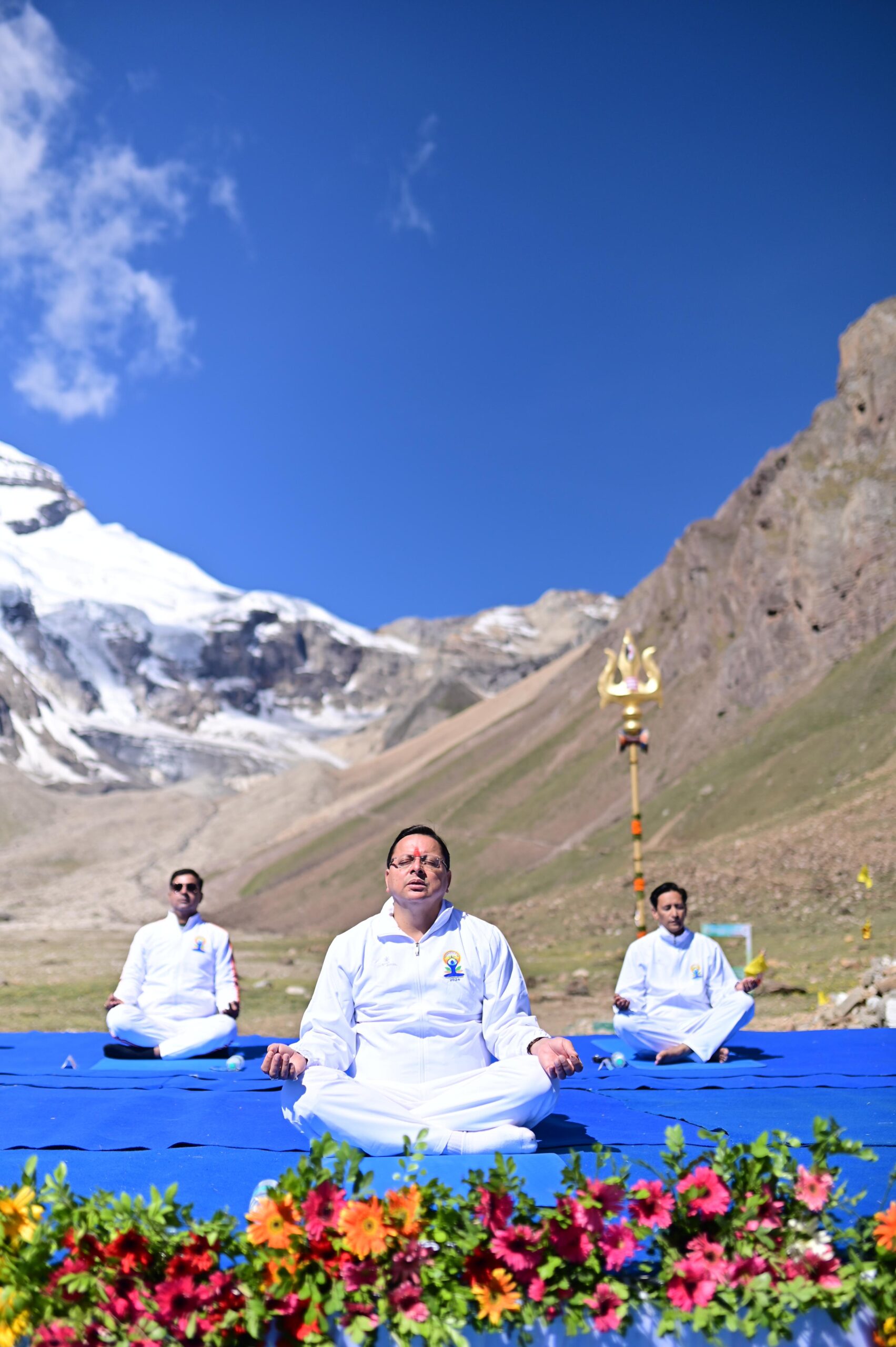 मुख्यमंत्री धामी ने कहा  तन, मन और आत्मा का संगम – ‘योग’