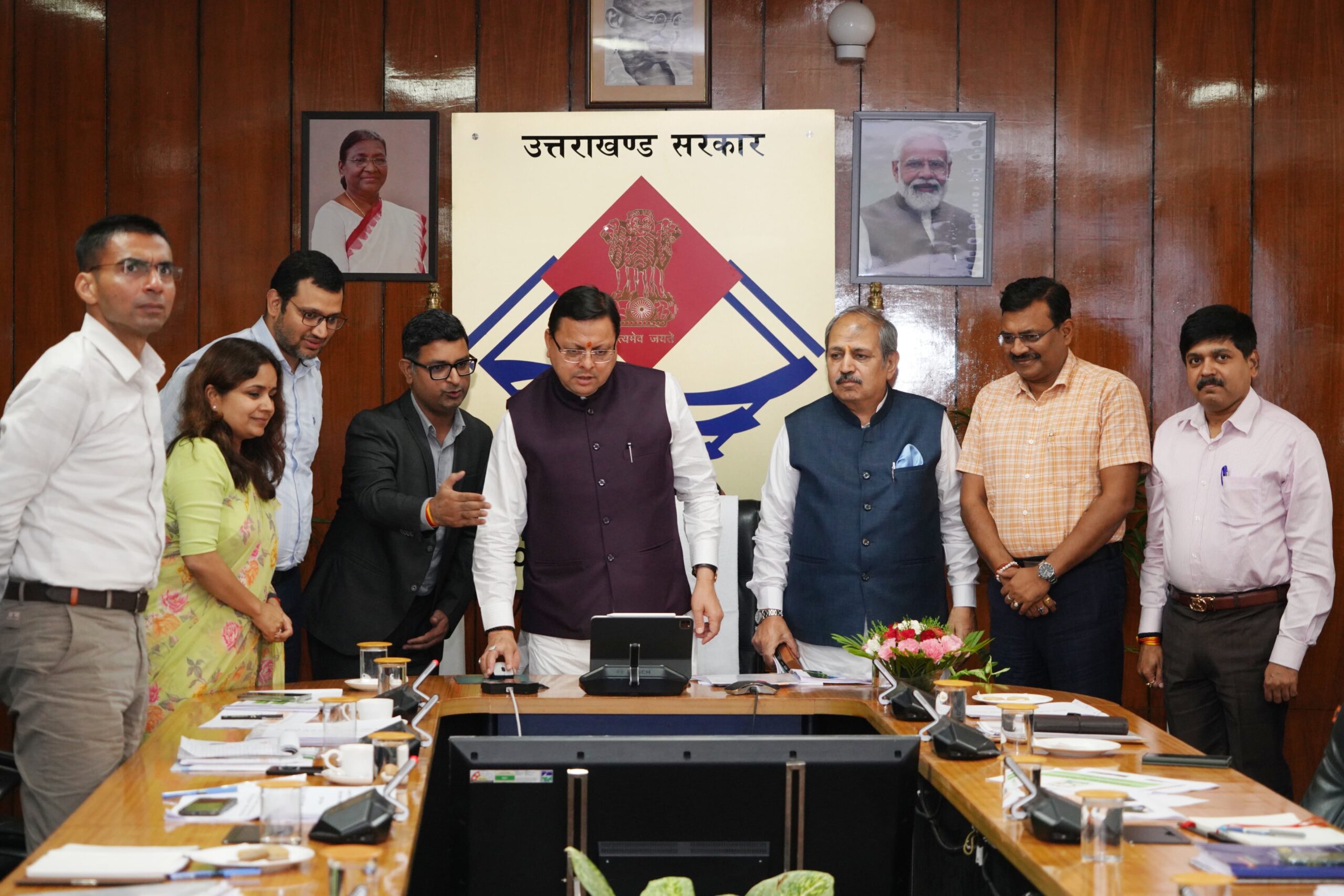 मुख्यमंत्री धामी की उपस्थिति में  अम्ब्रेला ब्रांड “हाउस ऑफ़ हिमालयाज़” एवं Amazon India के बीच एमओयू हस्ताक्षरित किया गया