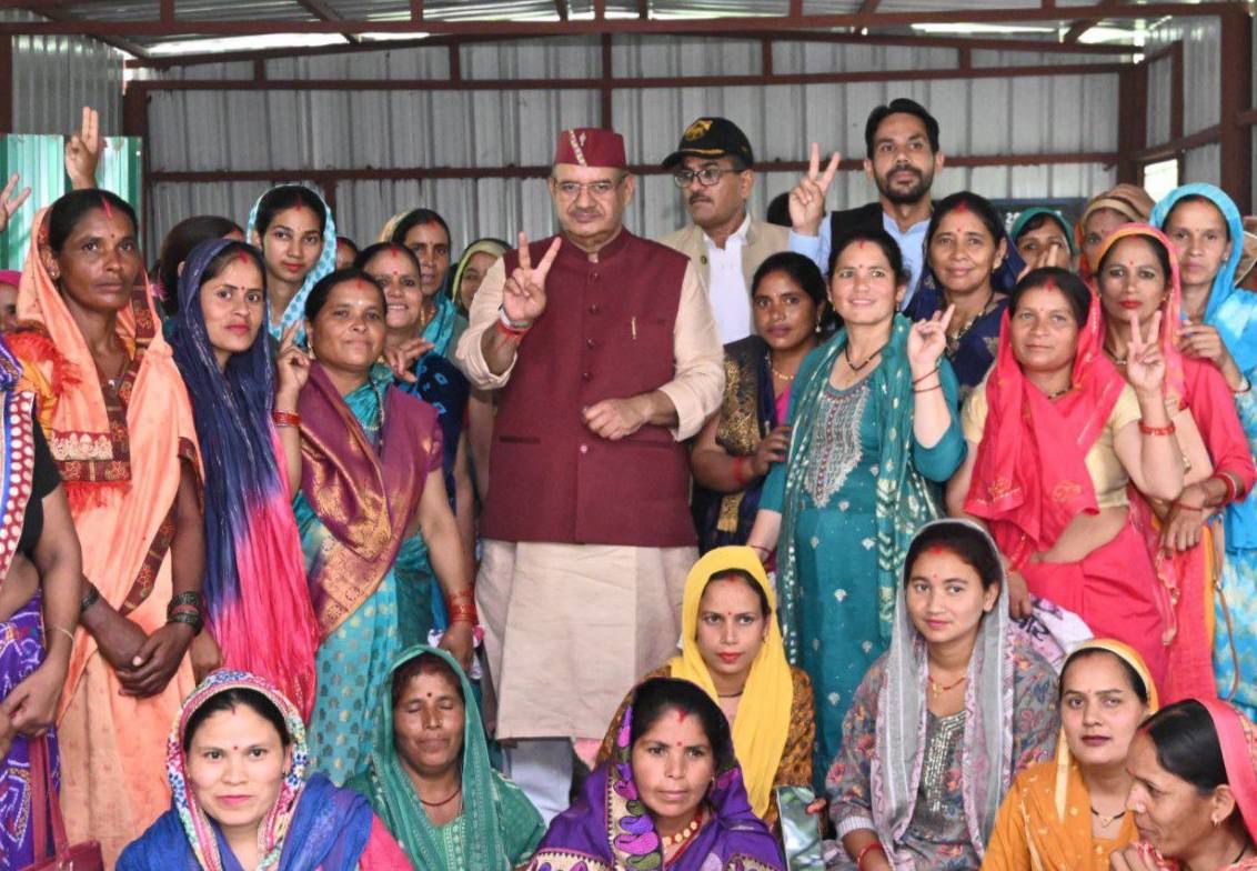 राज्य में प्रधानमंत्री नरेन्द्र मोदी के पद चिन्हों पर प्रदेश के मुख्यमंत्री पुष्कर सिंह धामी के नेतृत्व में वर्ष 2025 तक 1.50 लाख महिलाओं को लखपति दीदी बनाने का संकल्प लिया गया है:जोशी   