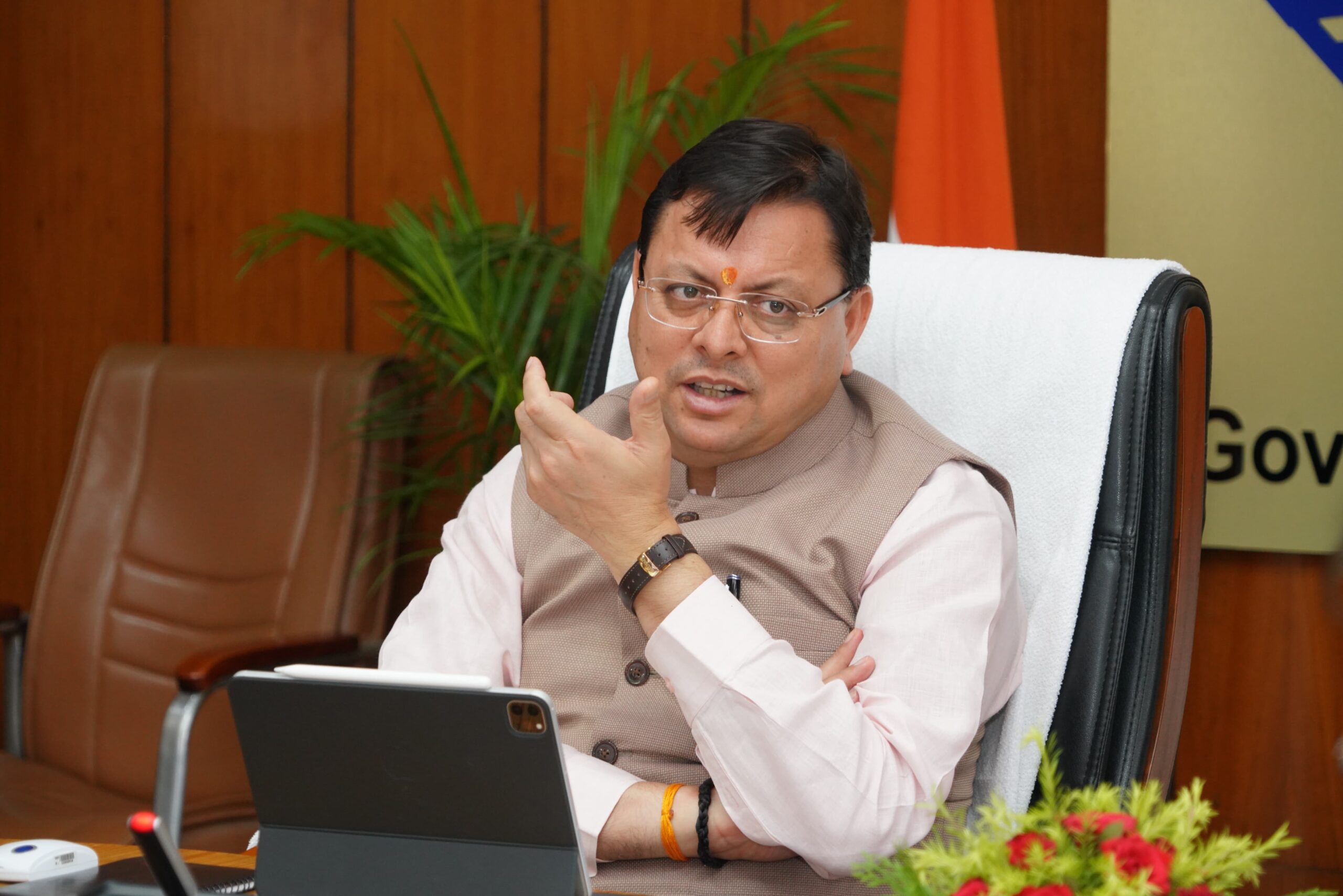 प्रत्येक विकासखण्ड में 5-5 गांवों को बनाया जाए आदर्श ग्राम -मुख्यमंत्री धामी