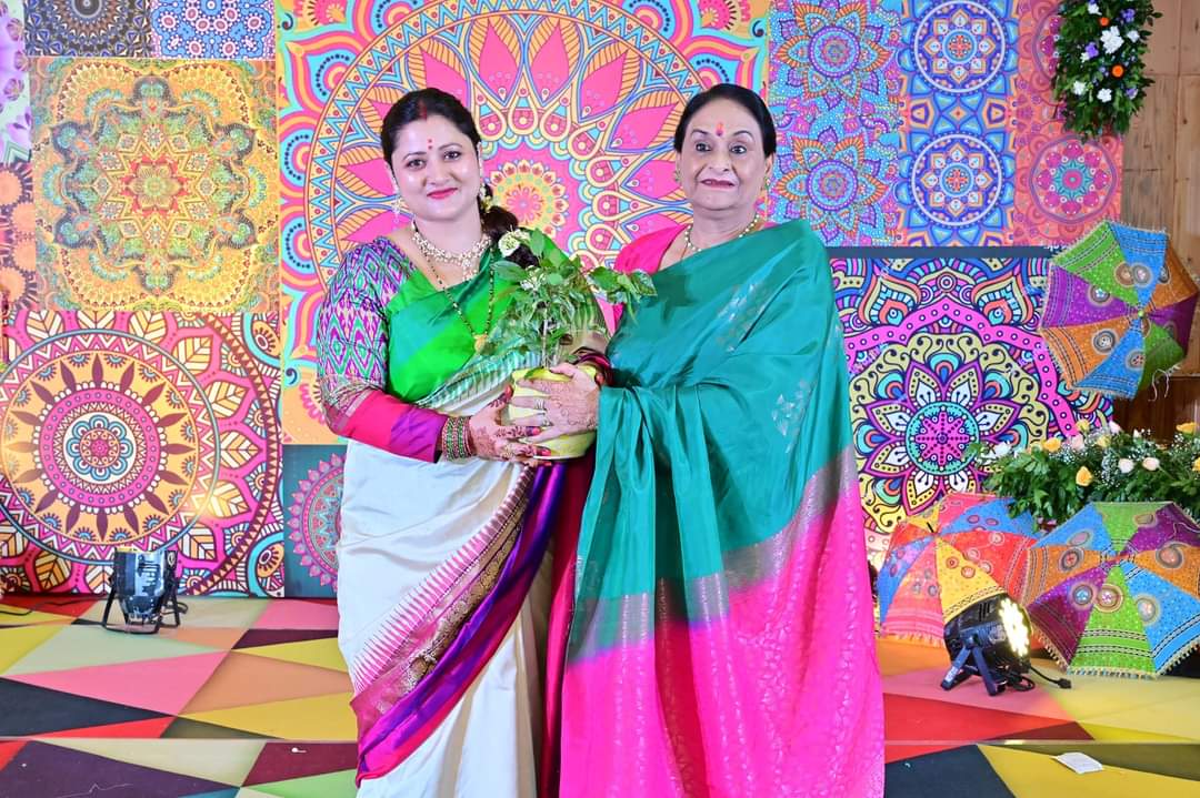 श्रीमती गुरमीत कौर ने कहा कि उत्तराखंड की महिलाएं शक्ति का प्रतीक हैं। हमारे राज्य की महिलाएं सबसे मेहनती होती हैं