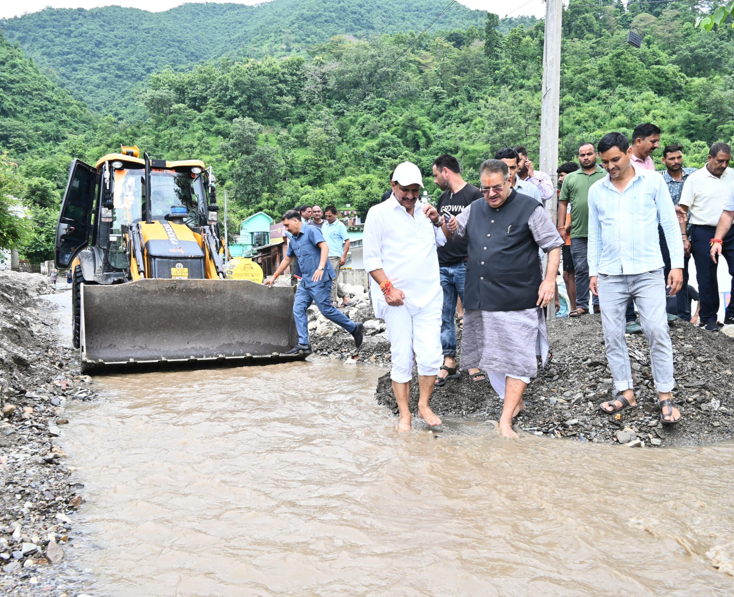 मंत्री ने सेरकी में नाले के चौड़ीकरण के दिए निर्देश, राजस्व विभाग को पुनः सर्वे को कहा