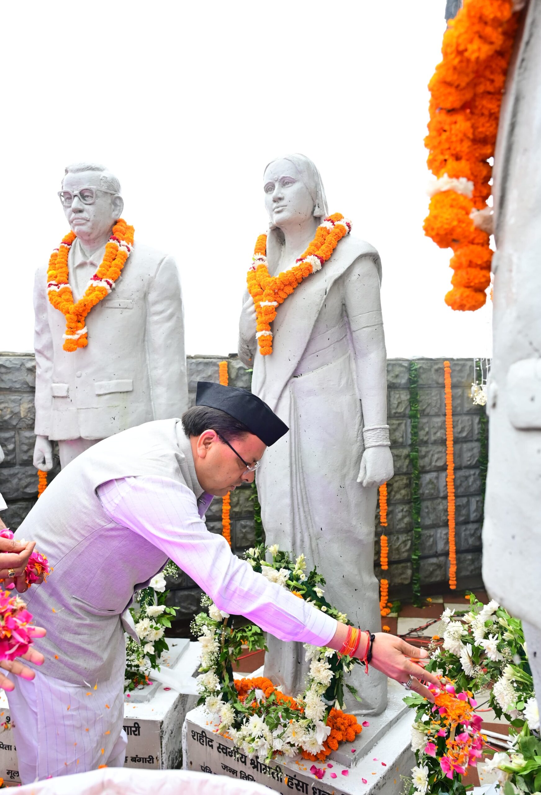 मुख्यमंत्री ने कहा कि इस दशक को उत्तराखण्ड का दशक बनाने के लिए हर क्षेत्र में तेजी से कार्य किये जा रहे हैं।