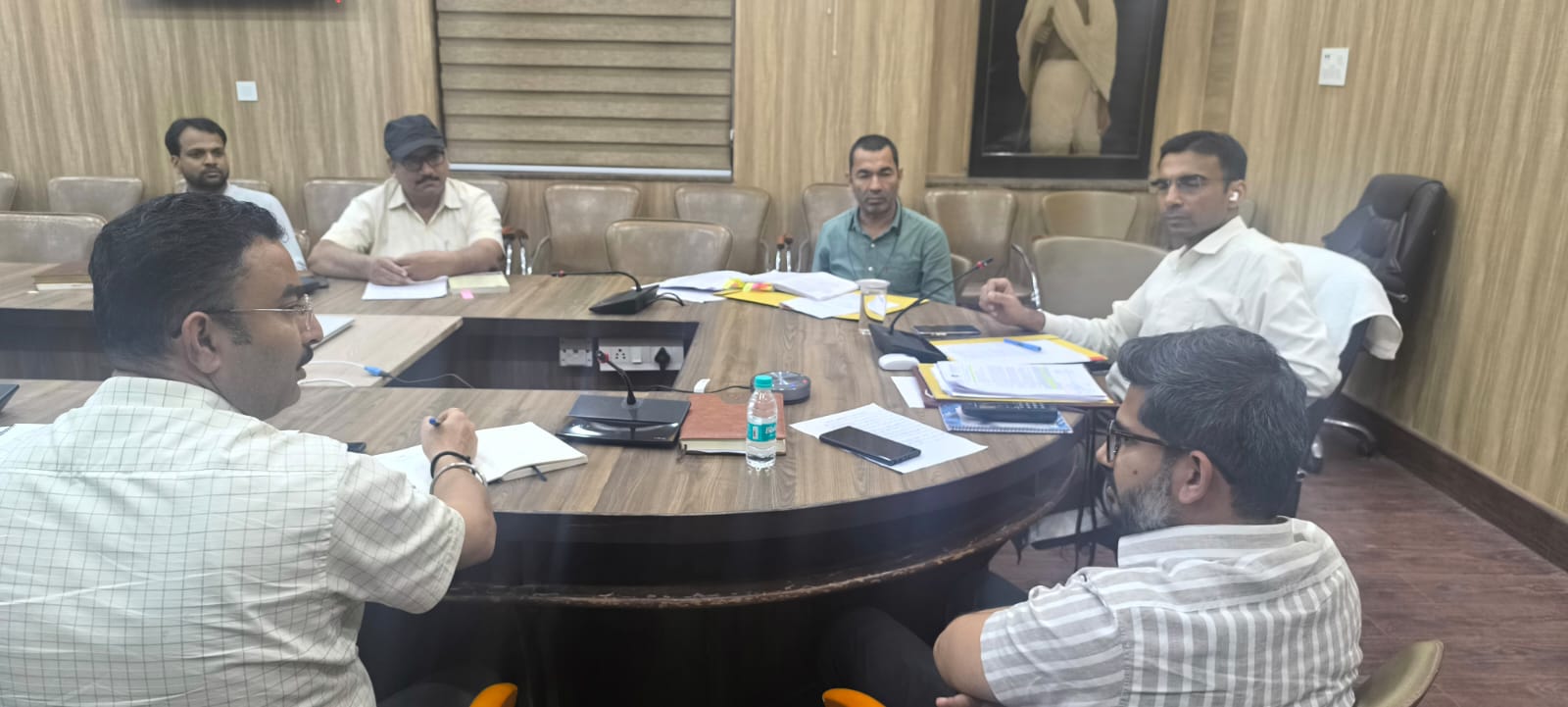 पटाखा गोदाम का होगा सत्यापन, अवैध रूप से संचालित गोदाम पाए जाने पर सीज करते हुए सुसंगत धाराओं में होंगे मुकदमें दर्जः डीएम