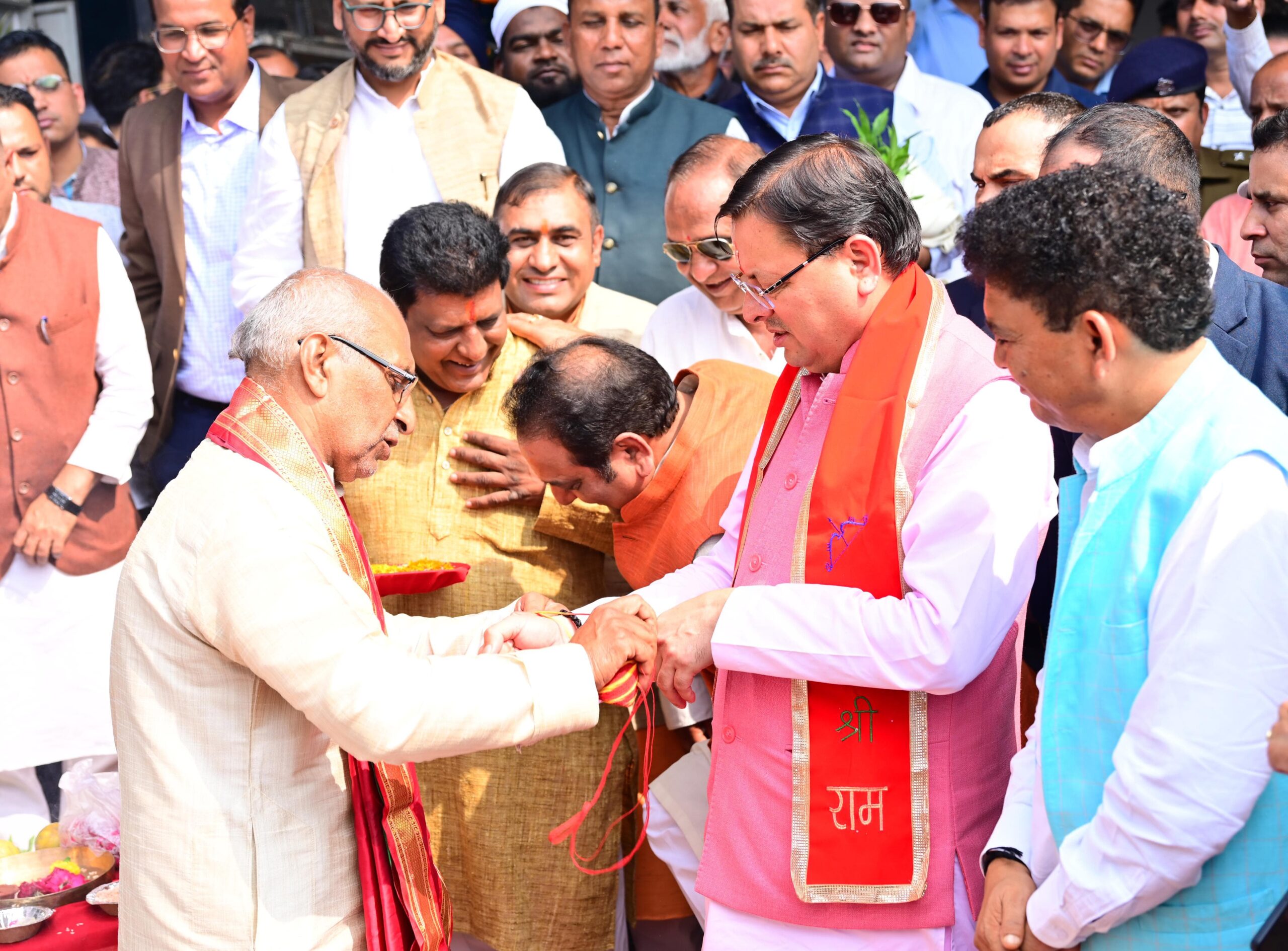 उत्तराखण्ड परिवहन निगम के बेड़े में में शामिल हुई बी.एस.-06 मॉडल की ये बसें, धन्यवाद धामी जी  