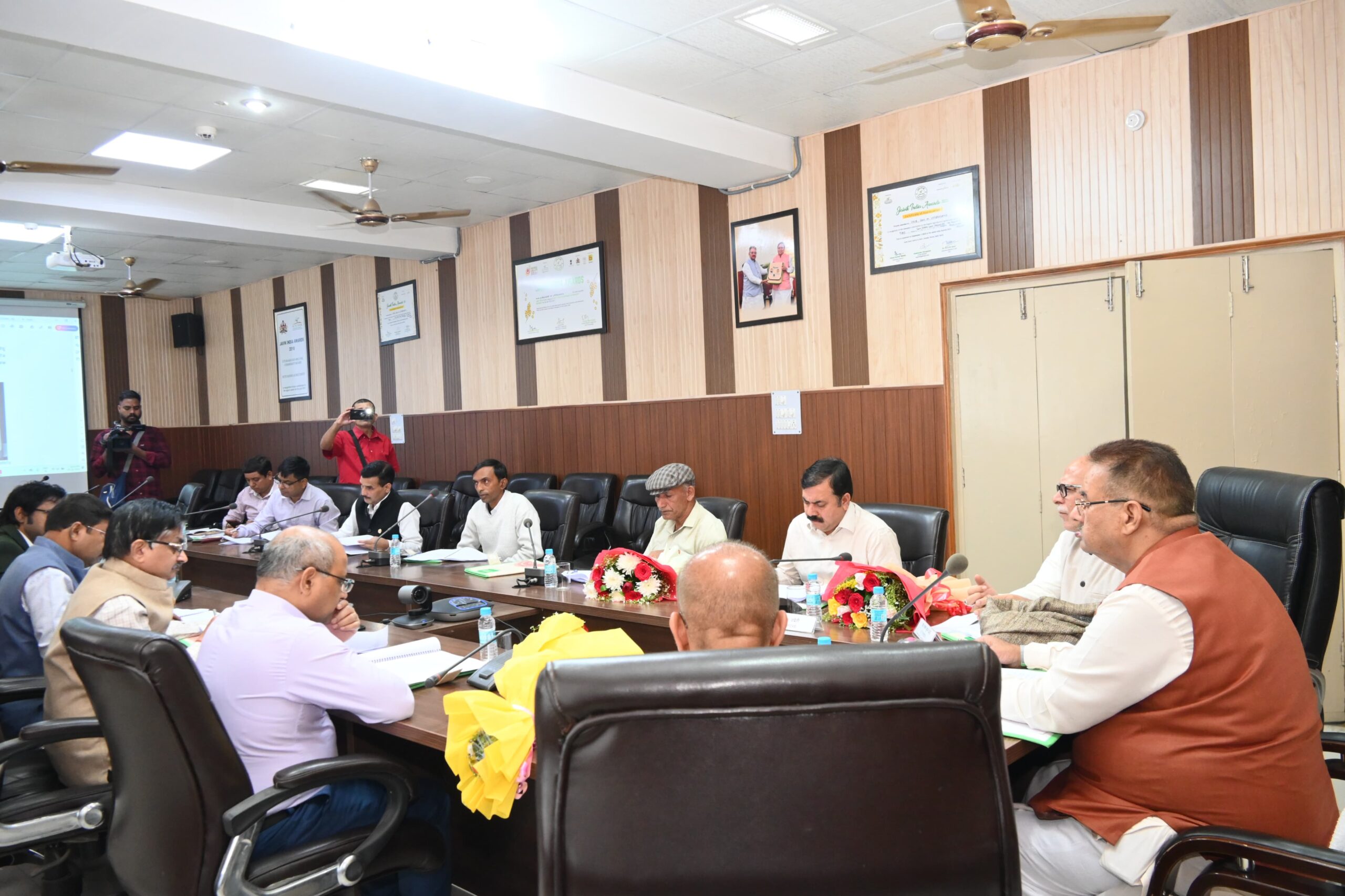 जैविक उत्पाद परिषद में कार्यरत् कार्मिकों का बीमा कराये जाने के प्रस्ताव पर सहमति प्राप्त      