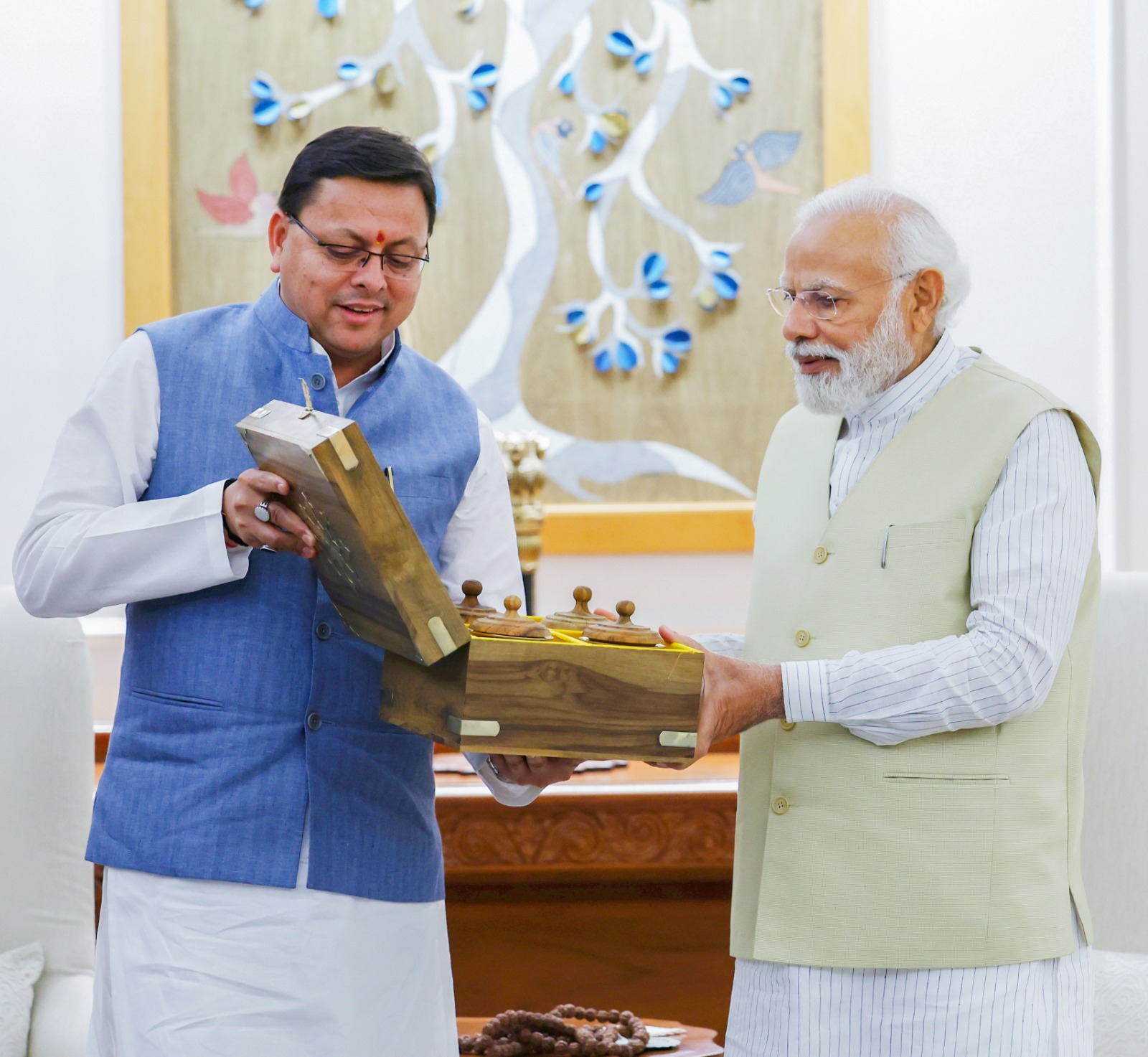 कनेक्टिविटी योजनाओं को तेज गति से पूरा किया जा रहा है