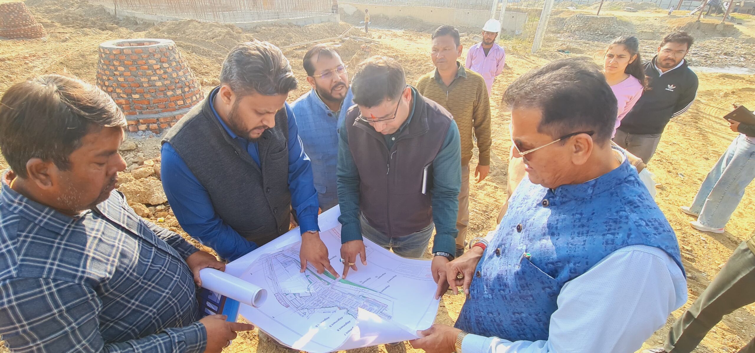 मंत्री डॉ प्रेमचंद अग्रवाल ने बताया कि लगभग 126 करोड़ रुपए की योजना से आढ़त बाजार शिफ्ट किया जा रहा है   