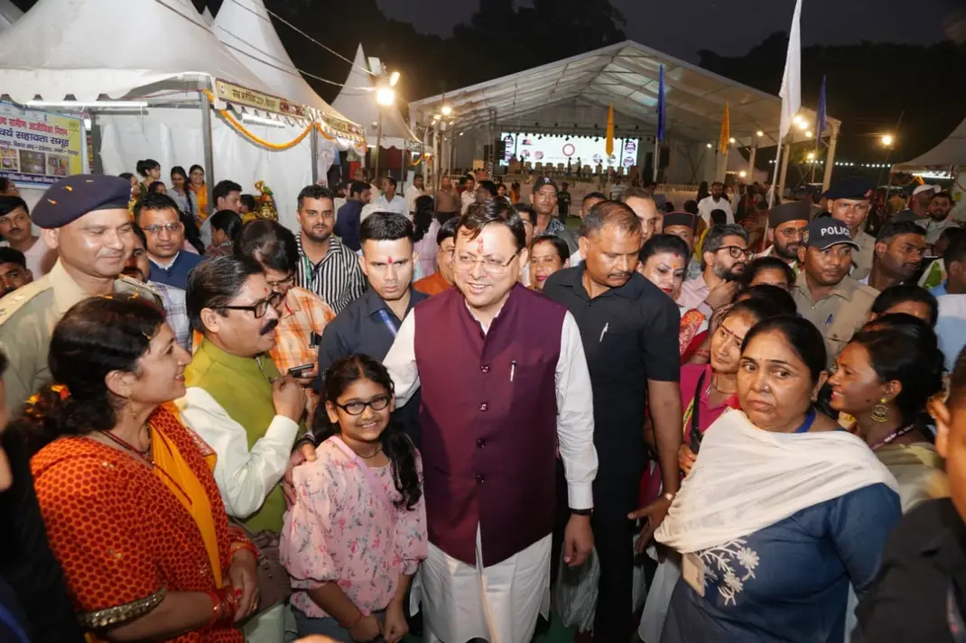 जनता से जुड़ी योजनाओं के सरलीकरण पर विशेष ध्यान दिया गया है।   