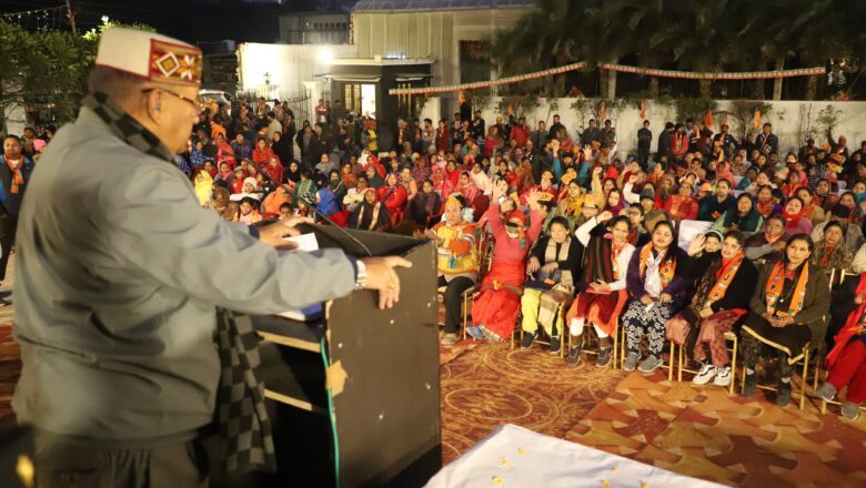 कैबिनेट मंत्री गणेश जोशी ने आगामी 23 जनवरी को भाजपा के पक्ष में मतदान की अपील भी की