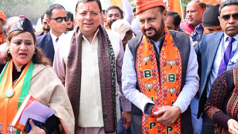 मुख्यमंत्री धामी ने दिल्ली के उत्तमनगर विधानसभा क्षेत्र में भाजपा प्रत्याशी पवन शर्मा के पक्ष में जनसंपर्क किया और देवतुल्य जनता से भाजपा को प्रचंड मतों से विजयी बनाने की अपील की