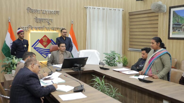 डीएम ने सख्त एक्शन की कार्यप्रणाली को रखा कायम, नियम 59 की विशेष शक्तियों किया इस्तेमाल   