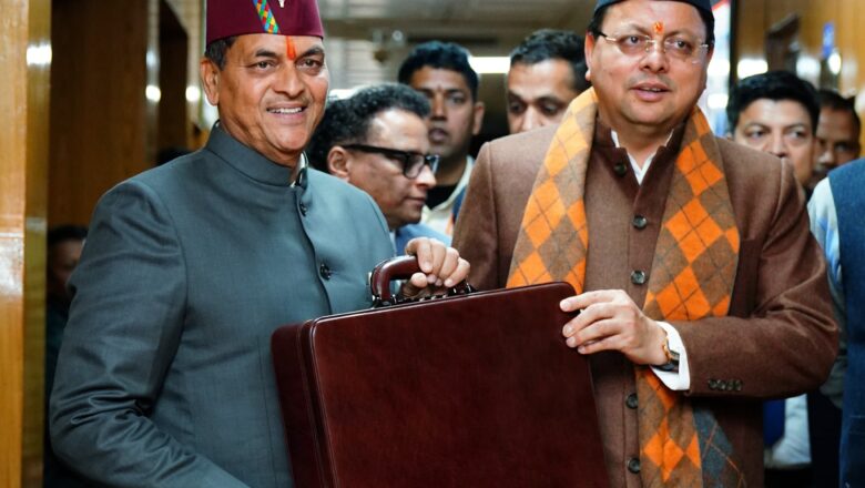 बोले धामी मुझे प्रसन्नता है कि ये बजट में राज्य के समावेशी व समग्र विकास के लिए ’’ज्ञान’’ अर्थात गरीब, युवा, अन्नदाता एवं नारी कल्याण को केन्द्र में रखा गया      