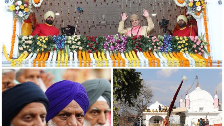 श्री महाराज जी ने   सुख शांति का संदेश एवम् गुरु मंत्र देते हुए गुरु महिमा के महत्व से आत्मसात करवाया