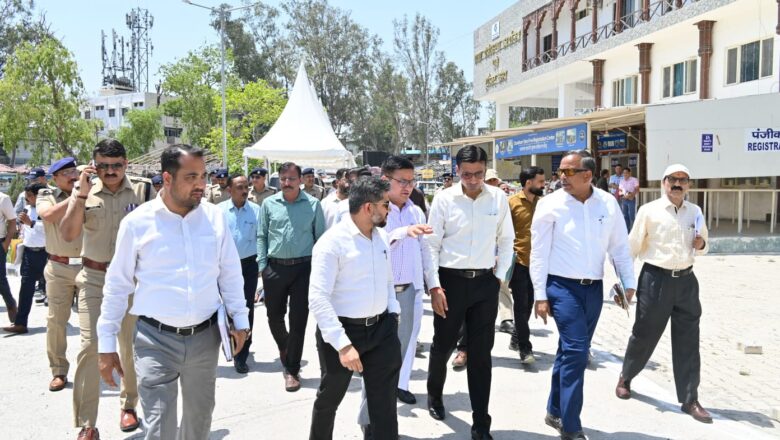 डीएम ने ऋषिकेश में तीर्थ यात्रियों के लिए रजिस्ट्रेशन, चिकित्सा, पयेजल, शौचालय,  सुरक्षा आदि मूलभूत सुविधाओं को लेकर दिए कई अहम दिशा निर्देश