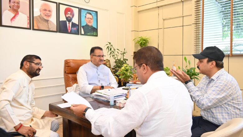 ग्राम्य विकास मंत्री गणेश जोशी से मिले कर्णप्रयाग विधायक अनिल नौटियाल, क्षेत्र में सड़कों, पुलों के निर्माण से संबंधित विभिन्न मुद्दों पर हुई चर्चा      