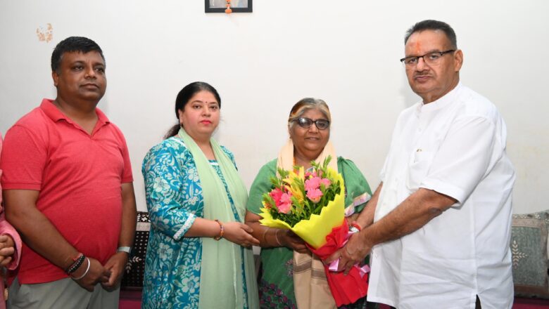 भारतीय जनता पार्टी के राष्ट्रीय मीडिया प्रमुख और गढ़वाल सांसद अनिल बलूनी ने केंद्रीय संस्कृति एवं पर्यटन मंत्री से भेंट की और गढ़वाल लोकसभा के अंतर्गत महत्वपूर्ण लोक विरासत के केंद्रों एवं पुरातात्विक महत्त्व के स्मारकों के संरक्षण एवं उन्नयन हेतु चर्चा की      