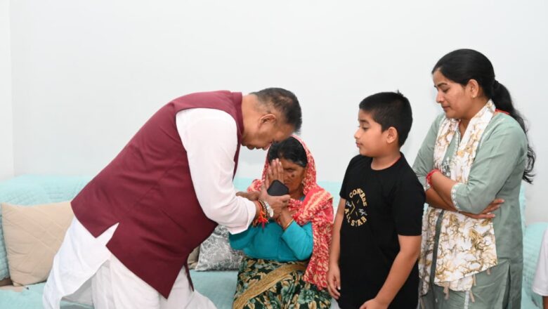 मंत्री गणेश जोशी ने कहा कि उत्तराखण्ड सरकार हमेशा सैनिकों और उनके परिवारों के साथ खड़ी है