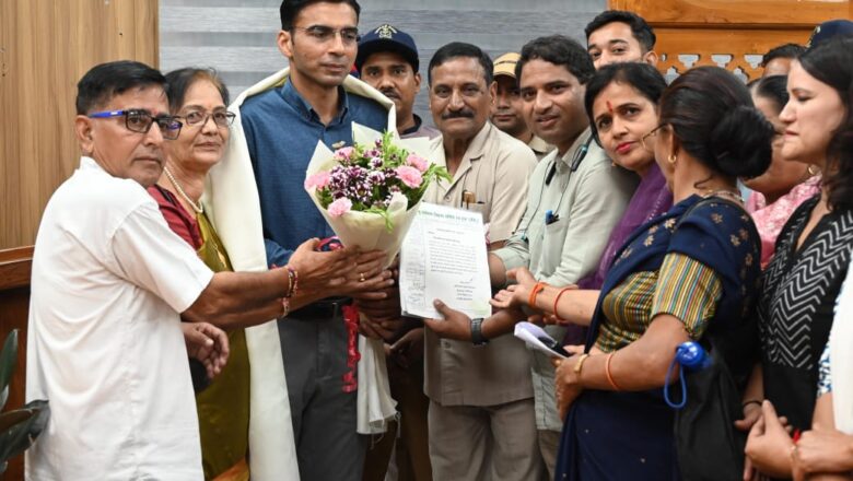 DM कार्यालय बना जनसेवा का केंद्र, सविन बंसल की कार्यशैली को सराहना