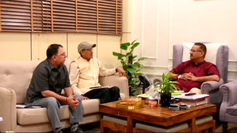 मंत्री गणेश जोशी ने समीक्षा के दौरान कहा कि किसानों को उनकी मांग के अनुरूप समय पर सेब के कार्टन उपलब्ध कराए जाएं