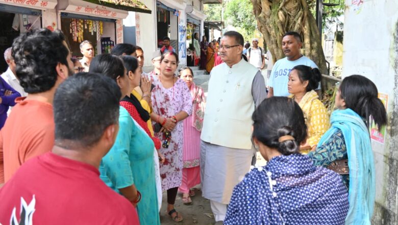 मंत्री गणेश जोशी ने कहा कि आपदा की इस घड़ी में सरकार प्रदेश की रोड कनेक्टिविटी को सुचारू रखने के लिए प्रतिबद्ध है, ताकि यातायात और जनजीवन सामान्य हो सके