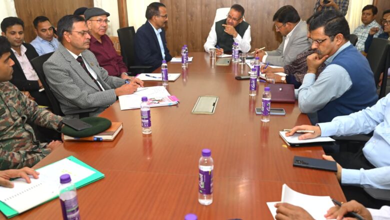 मंत्री गणेश जोशी ने सैनिक कल्याण विभाग के अधिकारियों के साथ की बैठक, पूर्व सैनिकों के कल्याण के लिए की चर्चा      