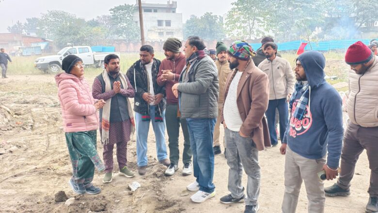 गंगापुर रोड शैलजा फार्म स्थित विवादित स्थल से अतिक्रमण हटाए जाने की बड़ी कार्रवाई के दौरान महापौर ने मौका मुआयना कर अधिकारियों को आवश्यक दिशा-निर्देश दिए