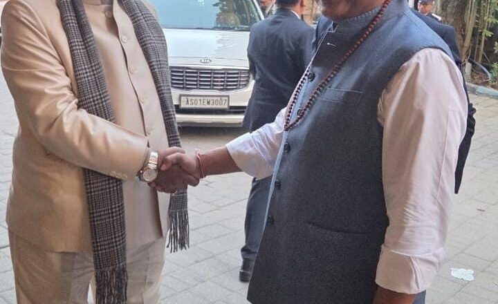 असम के मुख्यमंत्री ने सद्भावपूर्ण भेंट के लिए कृषि मंत्री गणेश जोशी का आभार भी व्यक्त किया