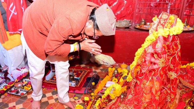 मुख्यमंत्री धामी ने कहा कि चम्पावत आस्था, संस्कृति और इतिहास से समृद्ध भूमि है, जहाँ आस्था केवल पूजा का माध्यम नहीं बल्कि जीवन को दिशा देने वाली चेतना है