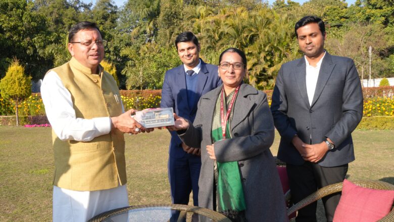मुख्यमंत्री पुष्कर सिंह धामी ने रेलवे और राज्य विभागों को दिए निर्देश—लंबित आरओबी और एलएचएस कार्यों का शीघ्र समाधान करें