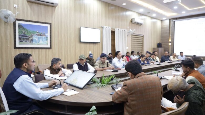 डीएम सविन बंसल द्वारा कार्यक्रम स्थल पर मंच निर्माण, बैठने की समुचित व्यवस्था, पार्किंग और प्रवेश-निकास द्वार की विस्तृत समीक्षा की गई